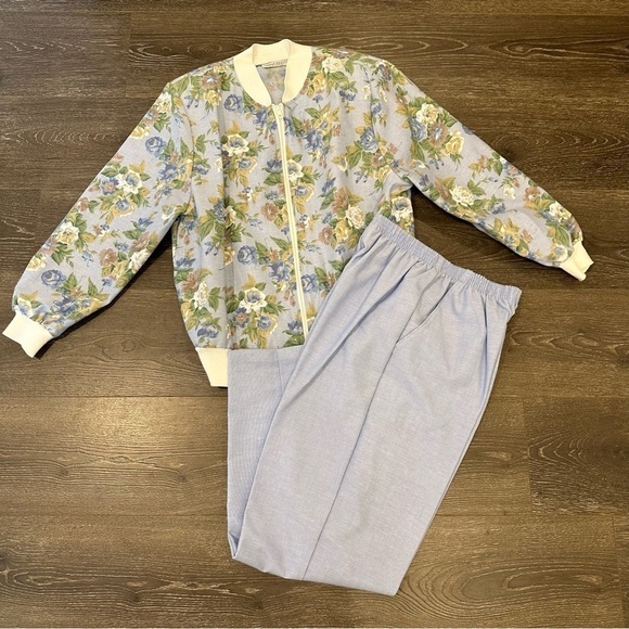 VTG SIMPLY PETITE by cricket lane Floral Bomber Jacket And Pants Set Size Small - Picture 1 of 9
